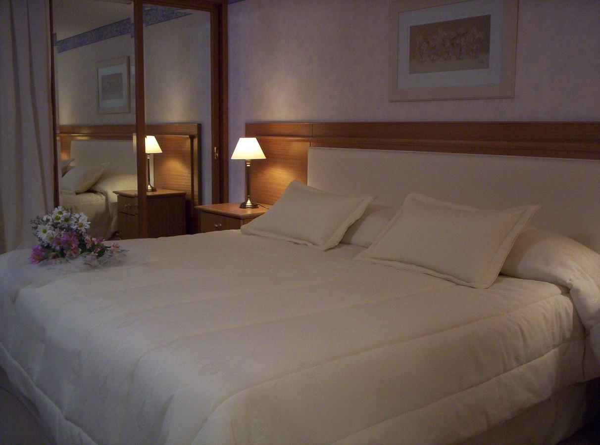 Raices Hotel Pergamino Eksteriør bilde